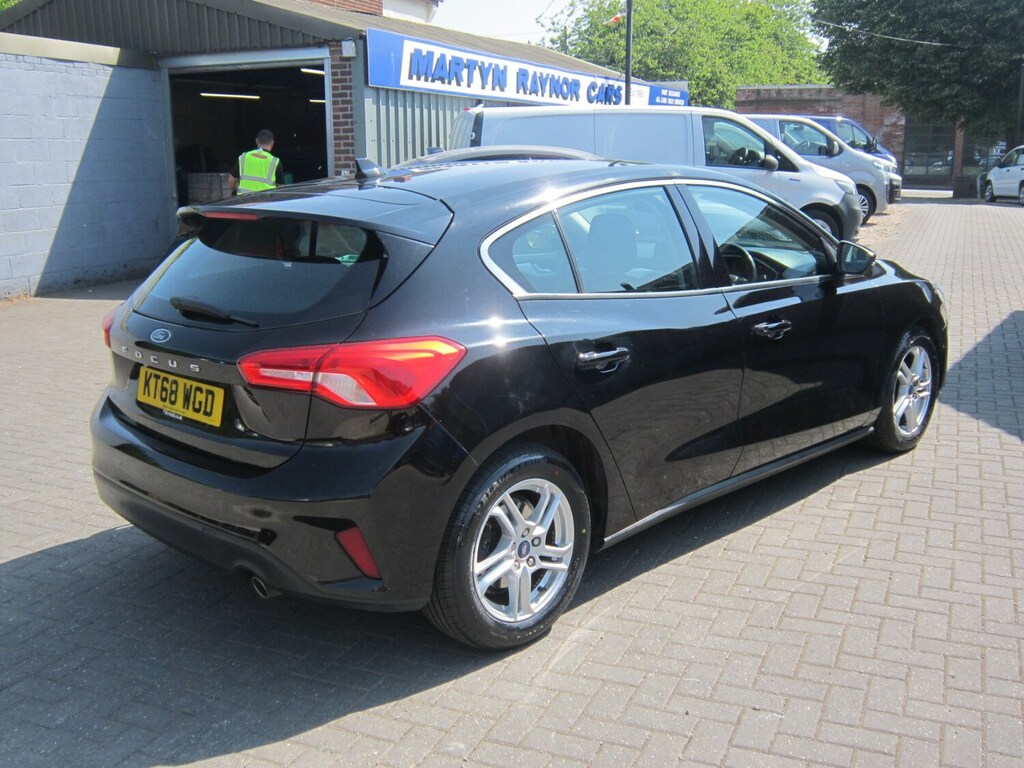 Ford Focus 1.0 Ecoboost 125 Zetec KT68WGD Black #5
