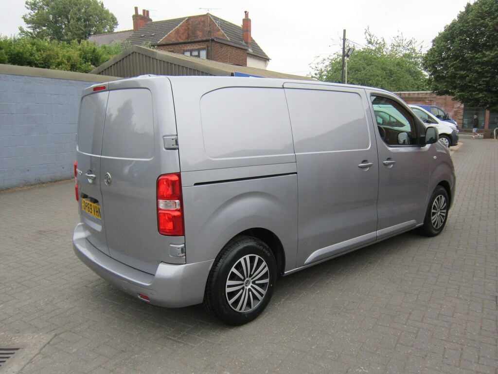 Vauxhall Vivaro 2700 1.5D 100Ps Sportive H1 Van Grey #5