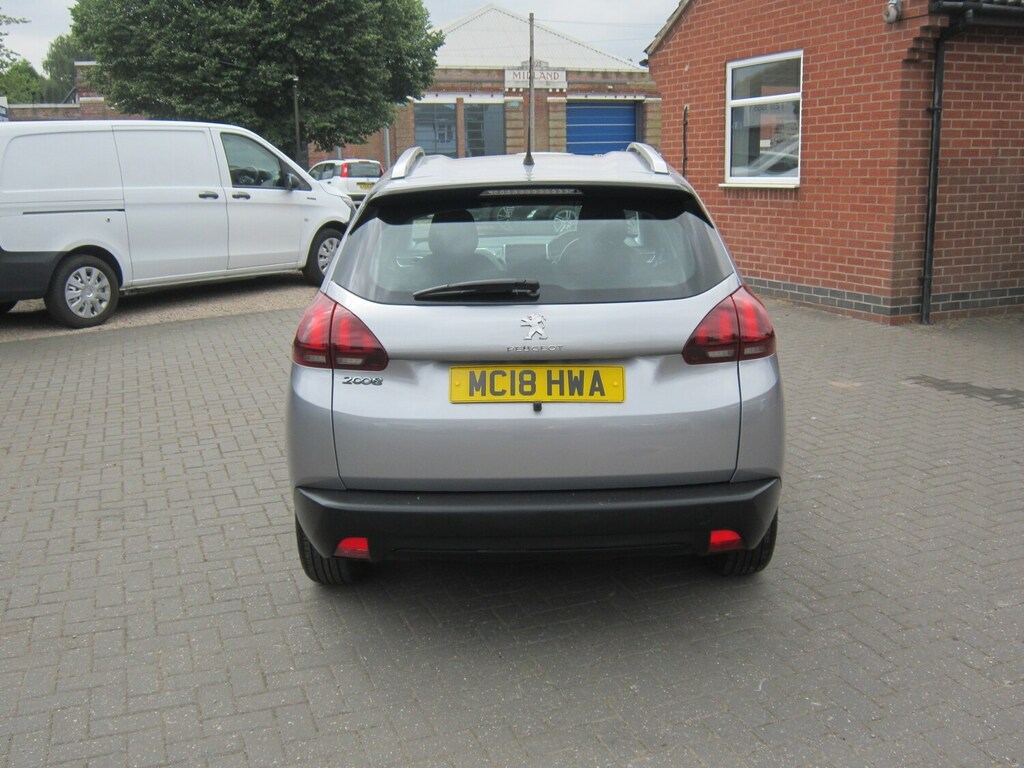 Peugeot 2008 1.2 Puretech Active Grey #6