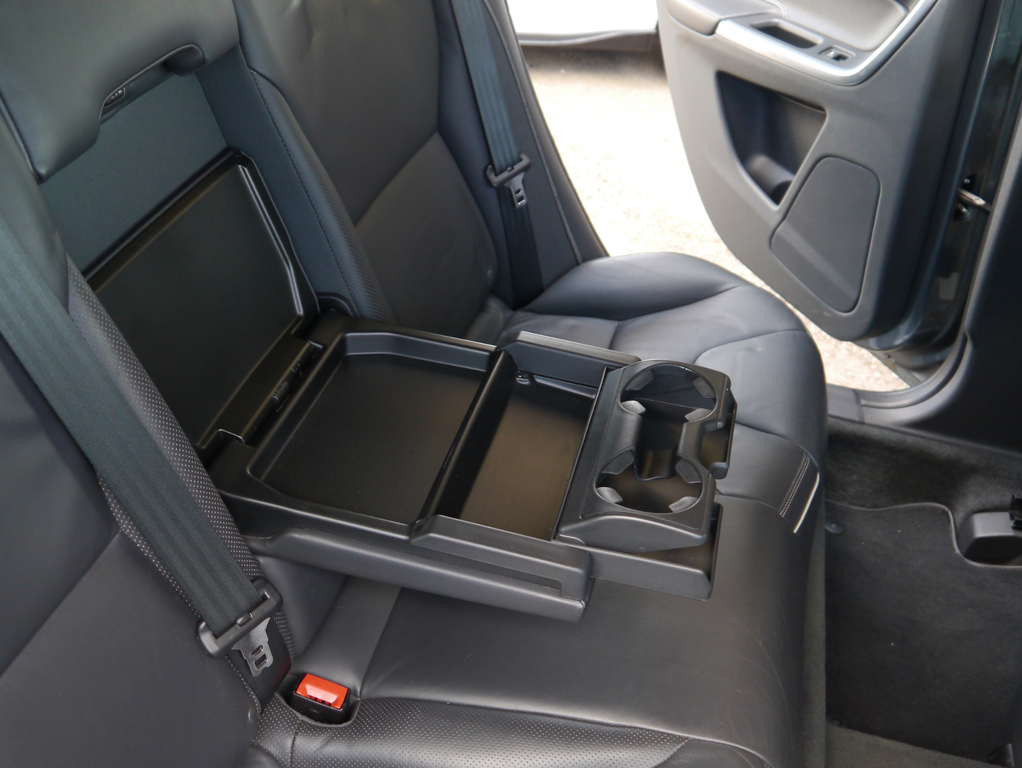 Volvo XC60 Xc60 Se Lux Nav D5 Awd Black #42