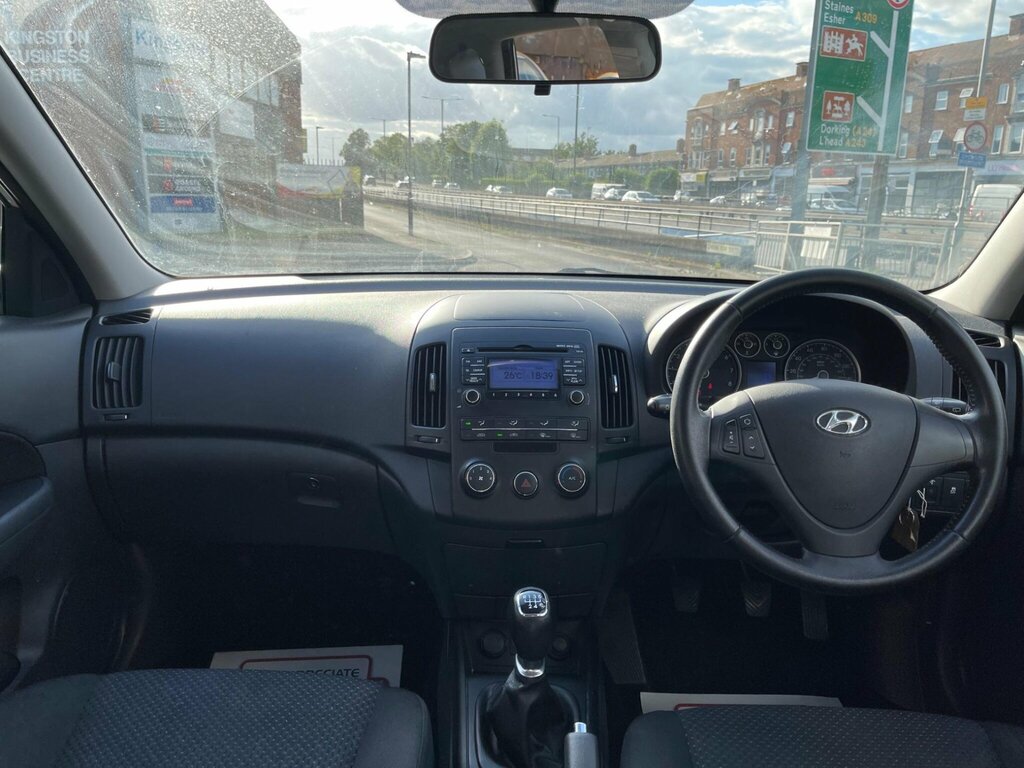 Hyundai I30 1.4 Comfort Euro 5 White #3