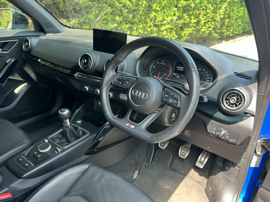 Audi Q2 30 Tdi Sport Red #9