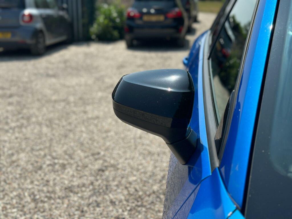 Audi Q2 30 Tdi Sport Red #44