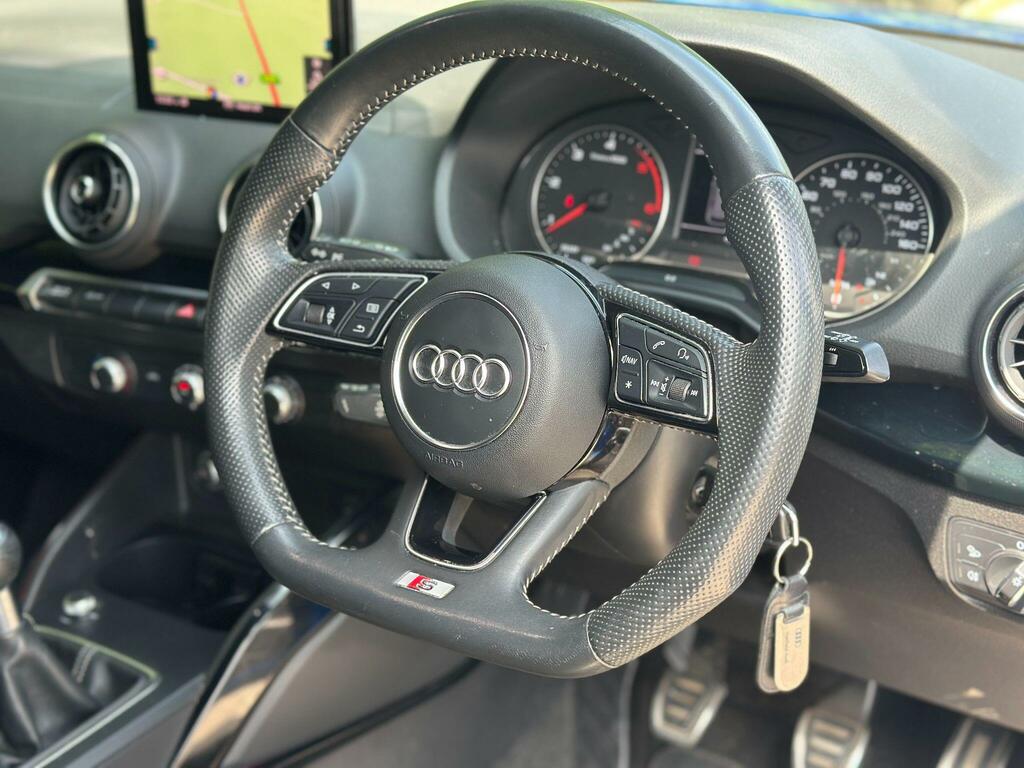Audi Q2 30 Tdi Sport Red #31