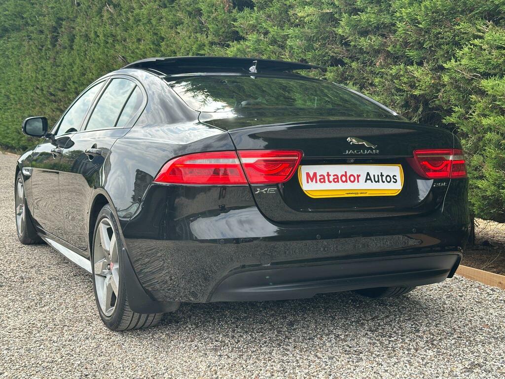 Jaguar XE R-sport Black #4