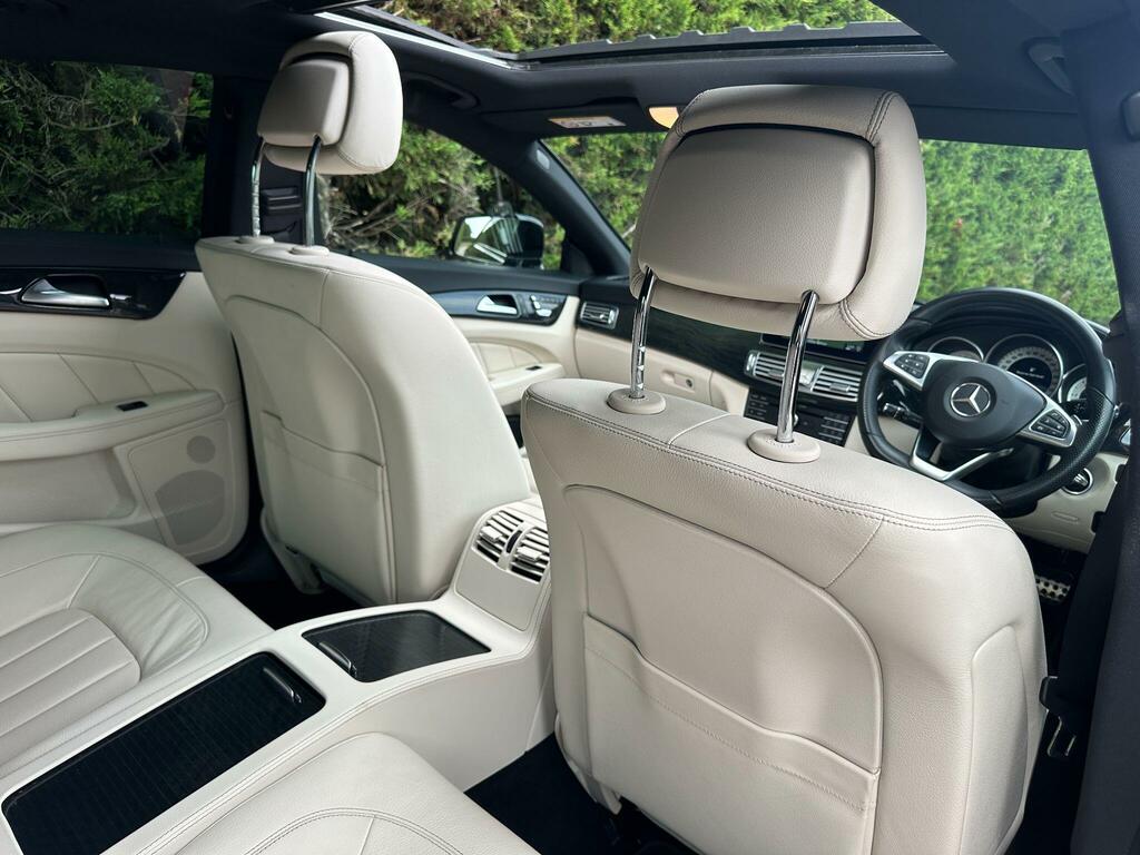 Mercedes-Benz CLS Coupe Black #42