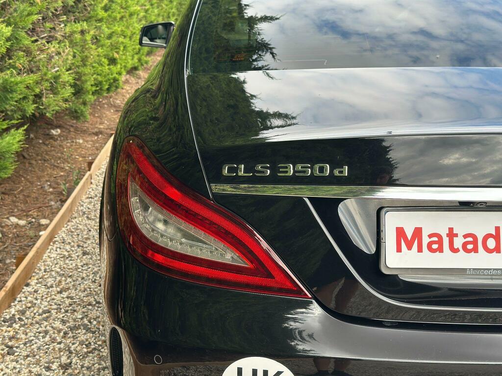 Mercedes-Benz CLS Amg Line Black #5