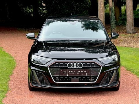Audi A1 Sportback Tfsi S SH23RXJ Black #2