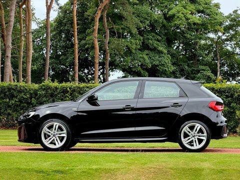 Audi A1 Sportback Tfsi S SH23RXJ Black #4