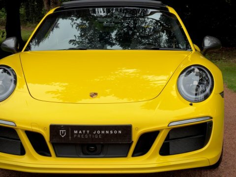 Porsche 911 Carrera T Pdk Yellow #2