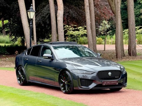 Jaguar XE 2.0 P250i R-dynamic Hse Black Saloon Au Grey #35
