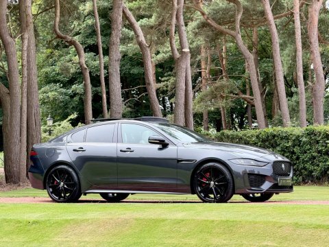 Jaguar XE 2.0 P250i R-dynamic Hse Black Saloon Au Grey #29