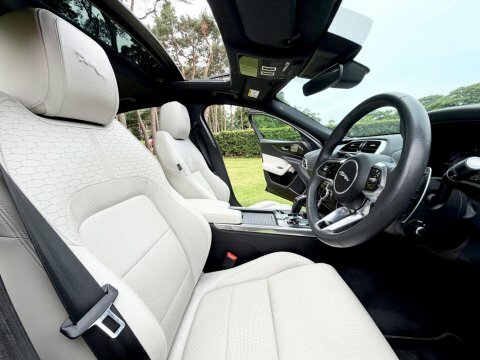 Jaguar XE 2.0 P250i R-dynamic Hse Black Saloon Au Grey #22