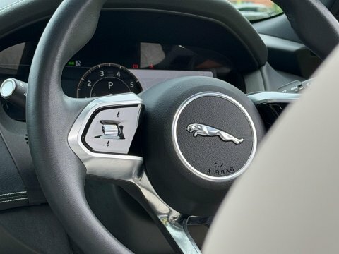Jaguar XE 2.0 P250i R-dynamic Hse Black Saloon Au Grey #14