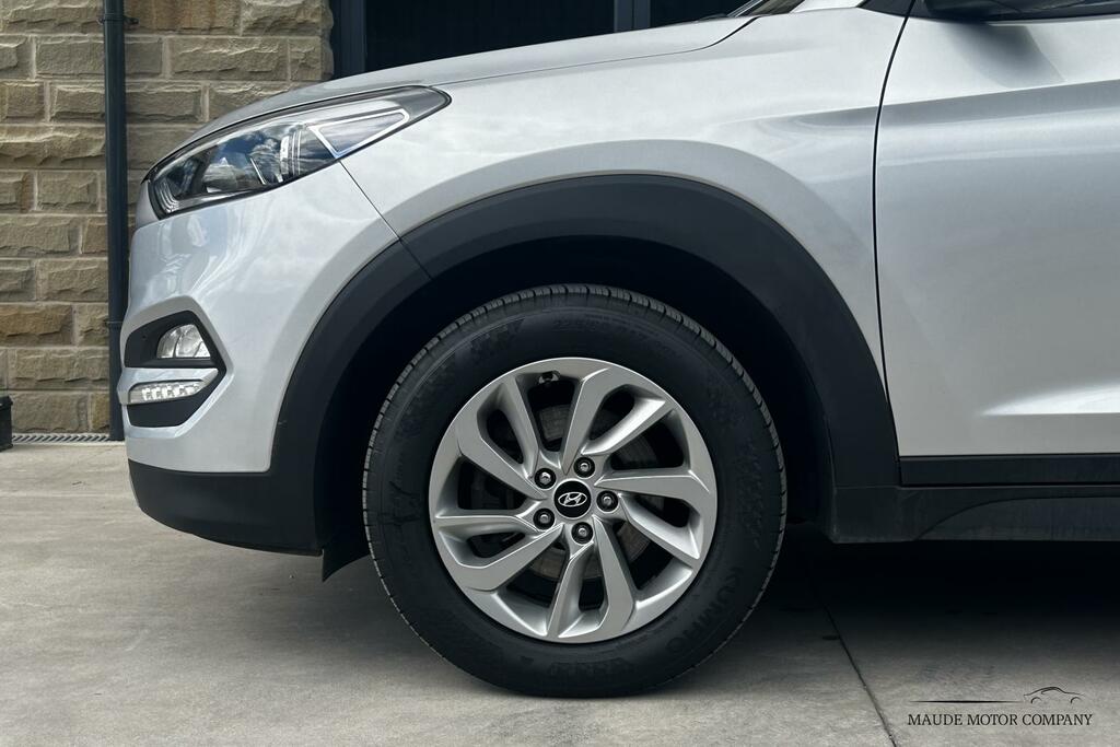 Hyundai Tucson 1.7 Crdi Blue Drive Se Nav Suv E Silver #4