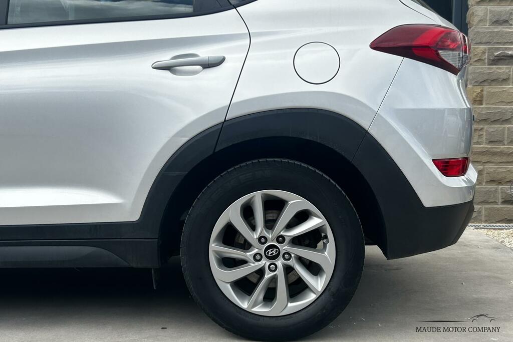 Hyundai Tucson 1.7 Crdi Blue Drive Se Nav Suv E Silver #5