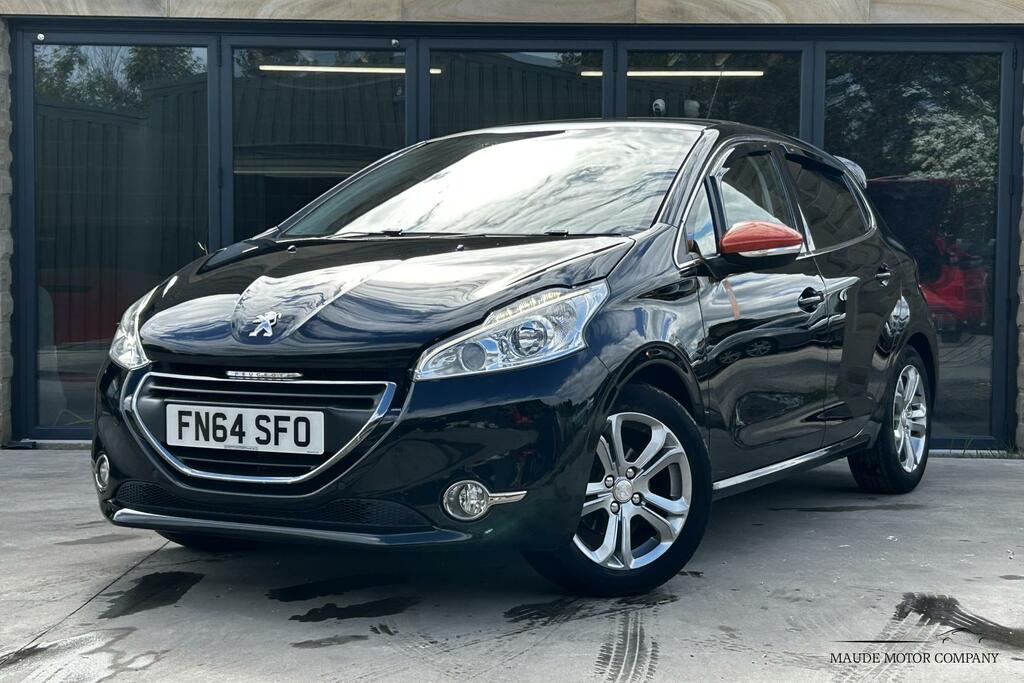 Peugeot 208 Roland Garros Black