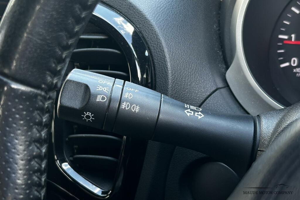 Nissan Juke Tekna White #12