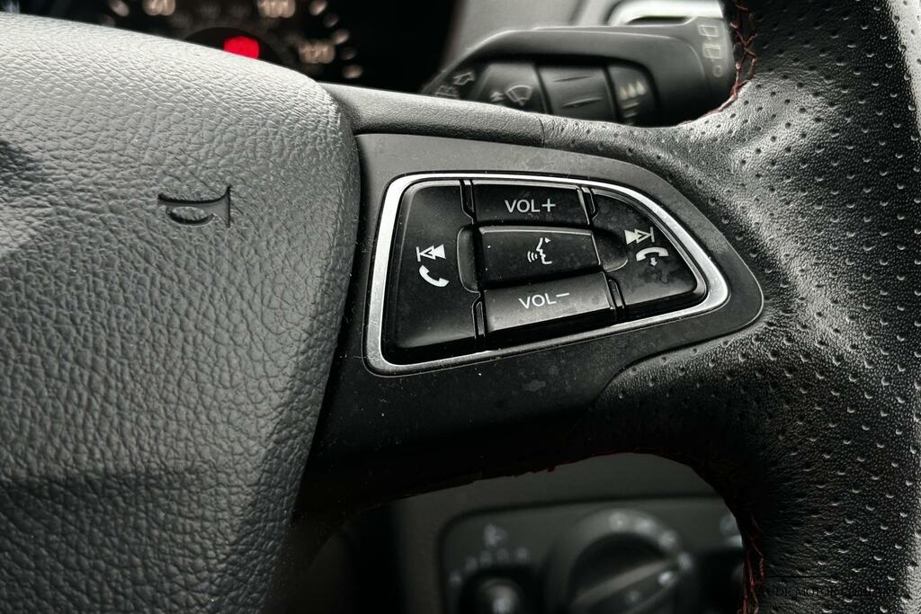 Ford Kuga 1.5 Tdci Titanium Edition 2Wd Silver #21