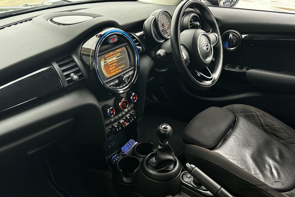 Mini Hatch Back Euro 6 Ss 136 Ps Black #15