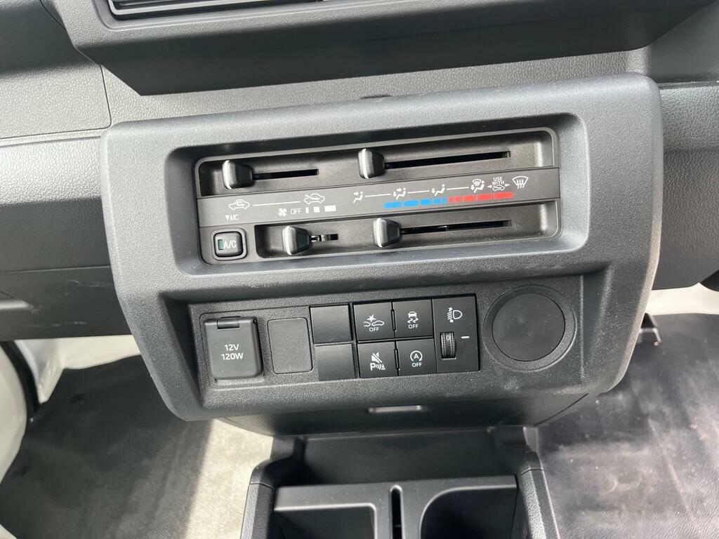 Daihatsu HiJet Petrol Silver #12
