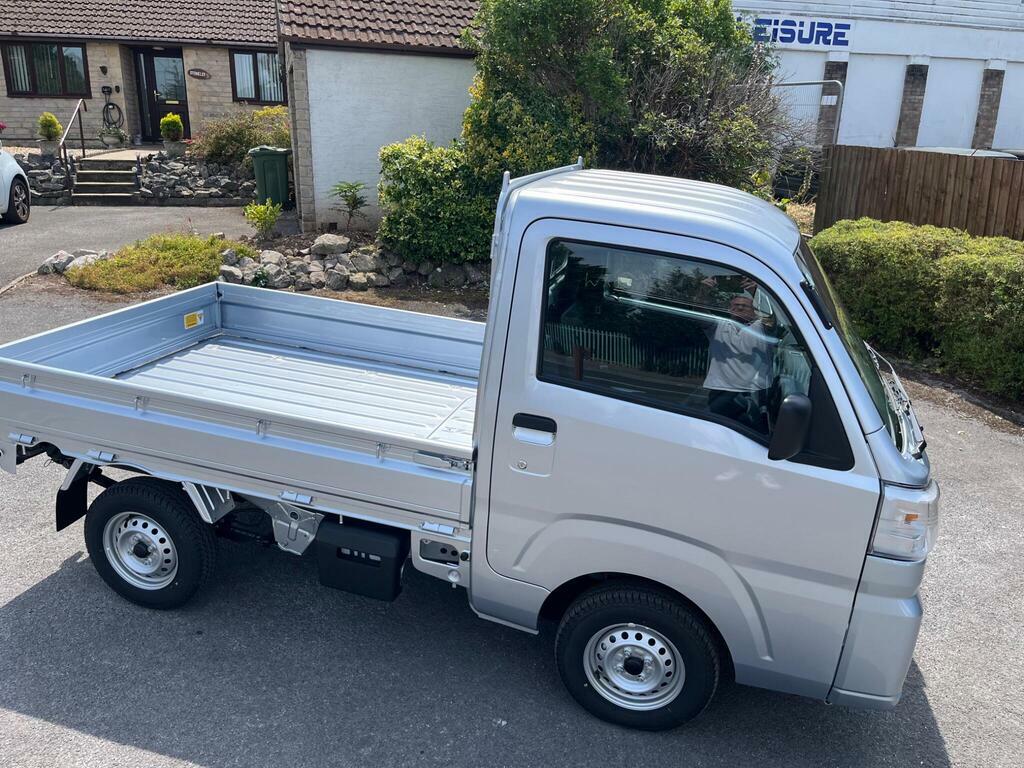 Daihatsu HiJet Petrol Silver #12