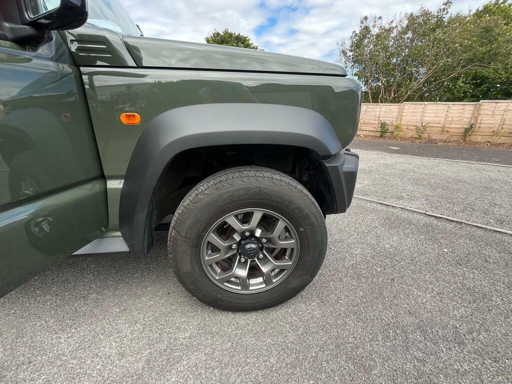 Suzuki Jimny 1.5 Light Commrcl Allgrip 4Wd Yellow #24