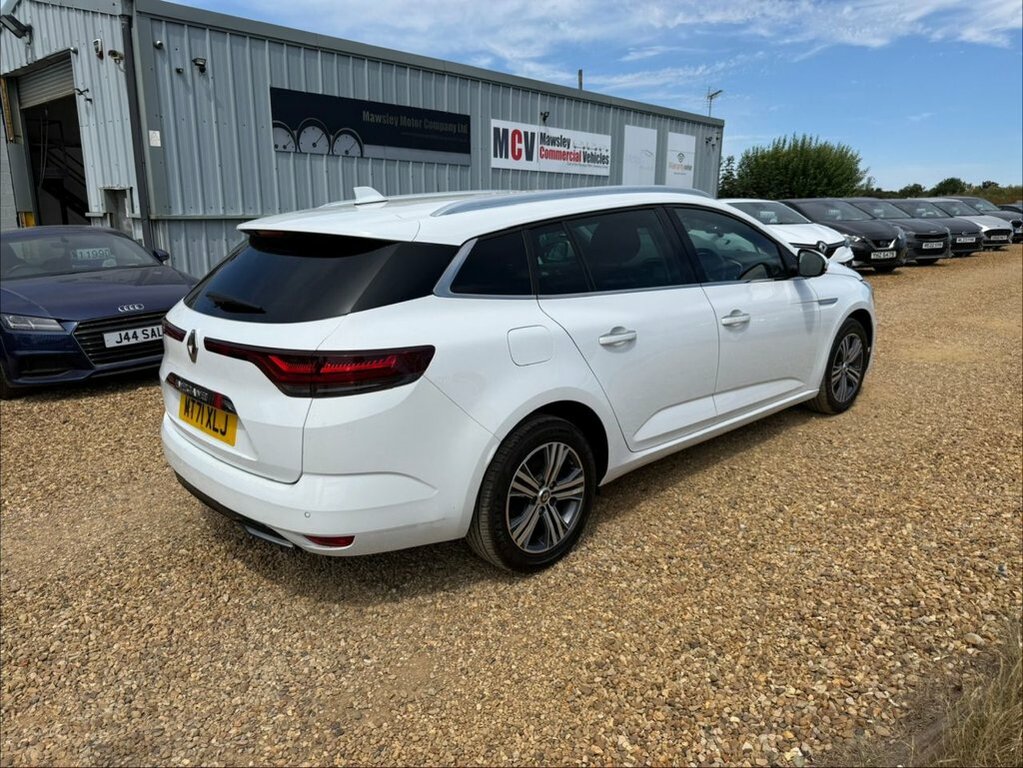 Renault Megane 1.5L Iconic White #3