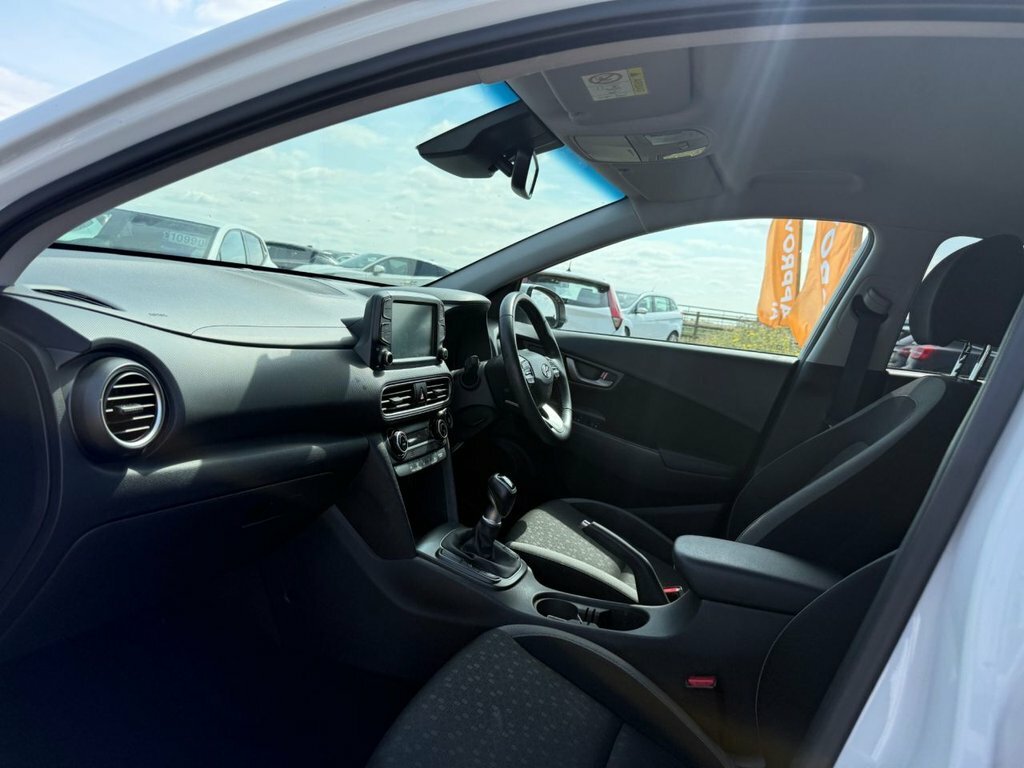Hyundai Kona 1L Premium White #4