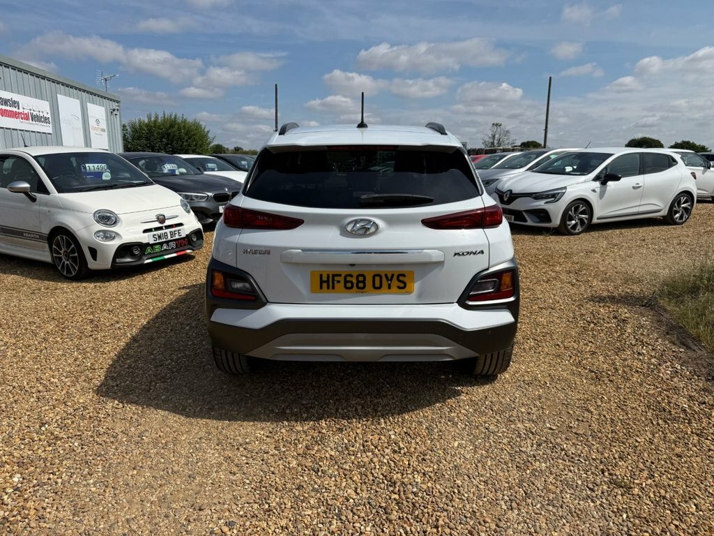 Hyundai Kona 1L Premium White #6