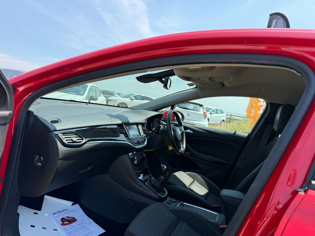 Vauxhall Astra 1.4L Griffin OGZ9080 Red #4