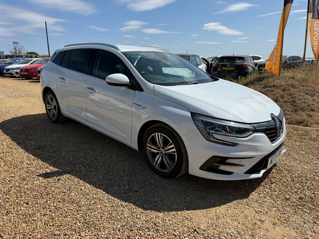 Renault Megane 1.5L Iconic White #5