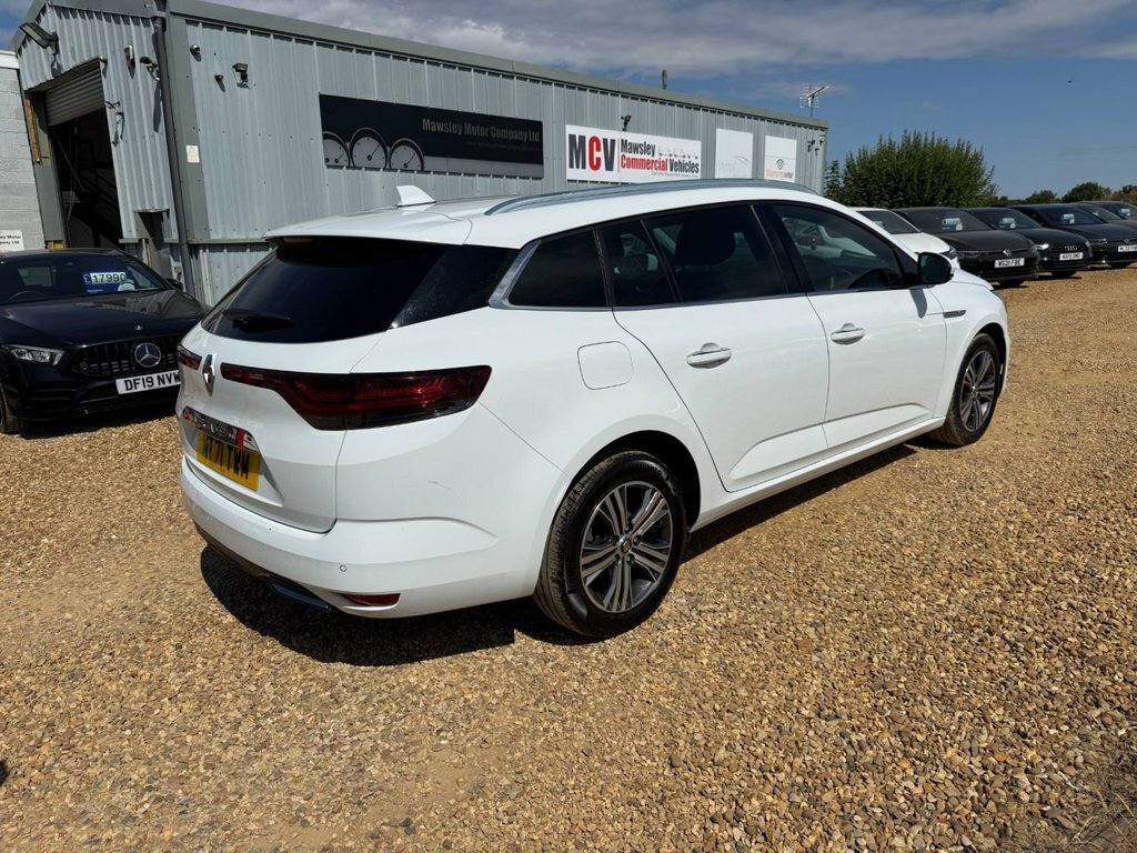 Renault Megane 1.5L Iconic White #3