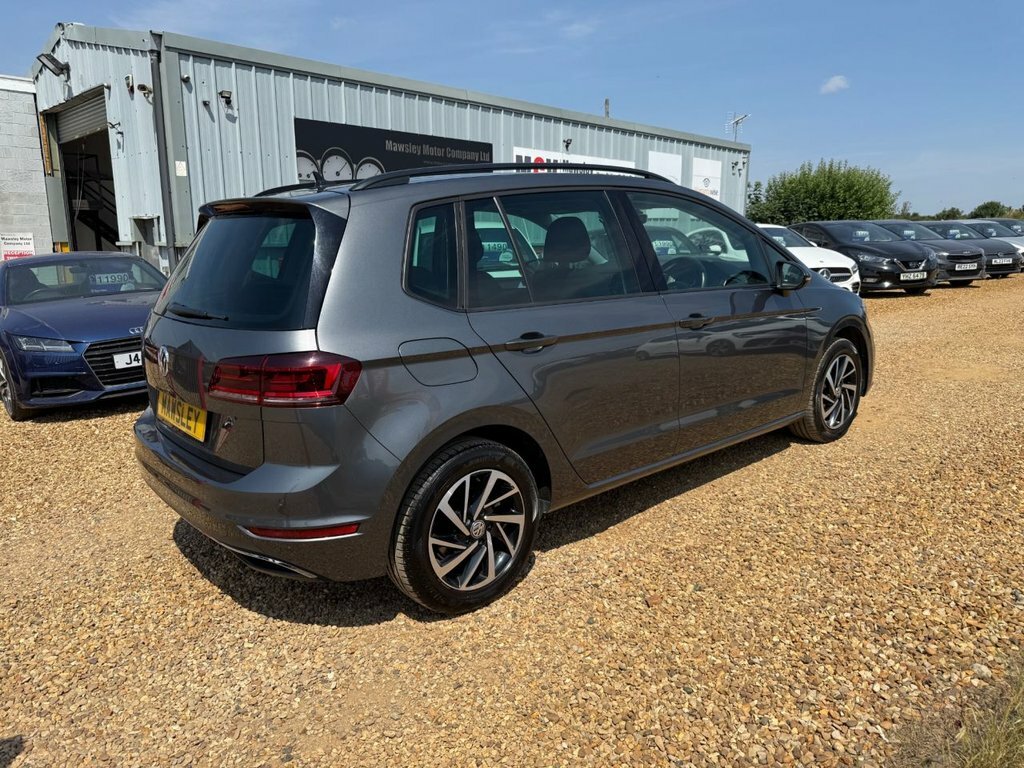Volkswagen Golf SV 2L Match XUI5894 Grey #3