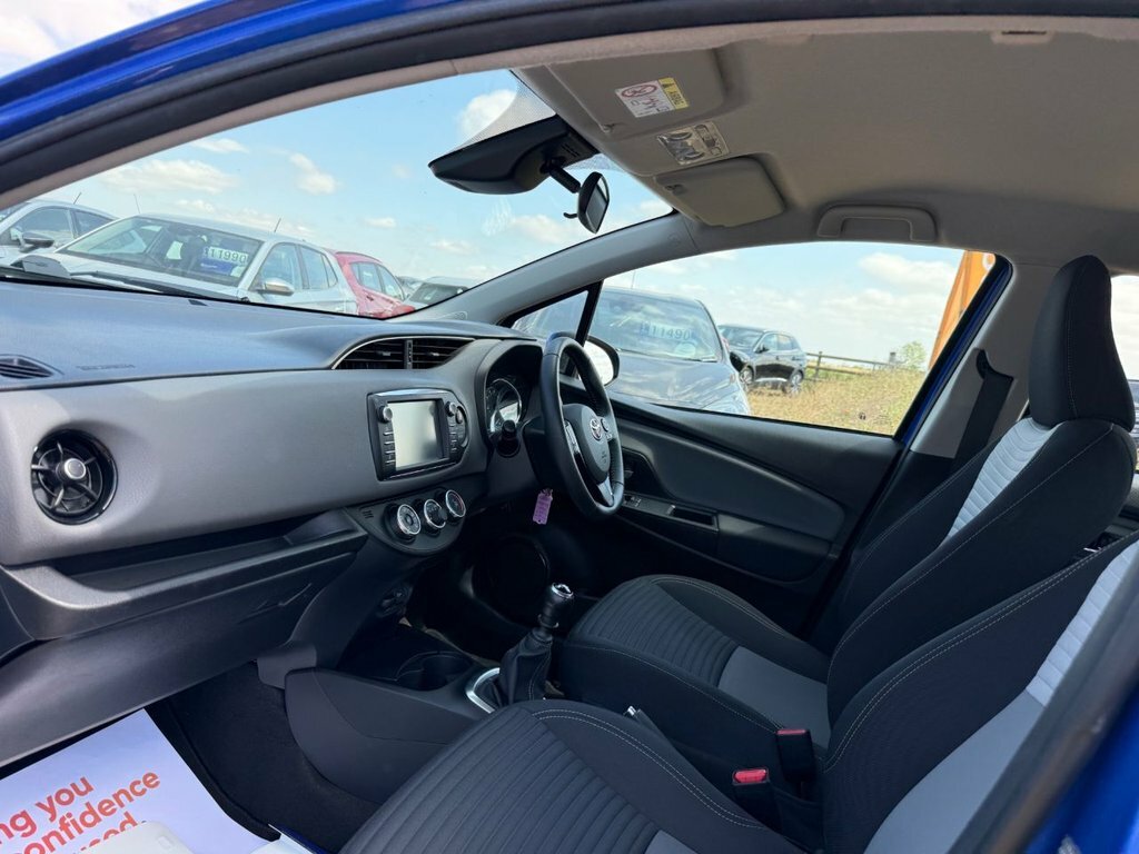 Toyota Yaris 1.5L Icon DH19CWX Blue #4