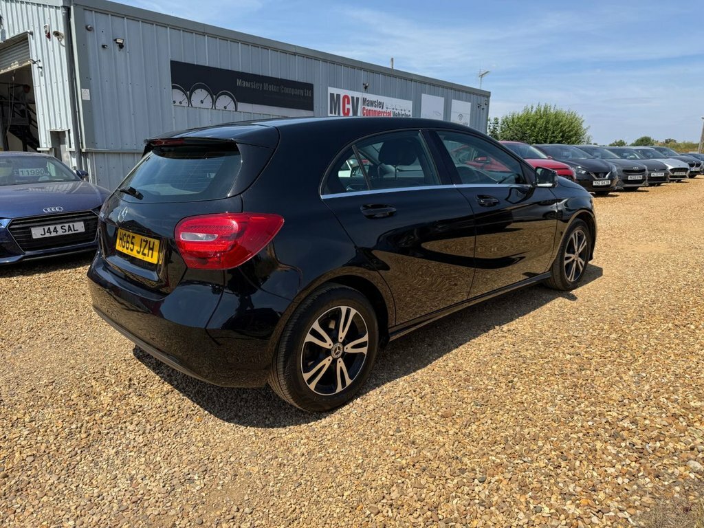 Mercedes-Benz A Class 1.6L Se Black #3