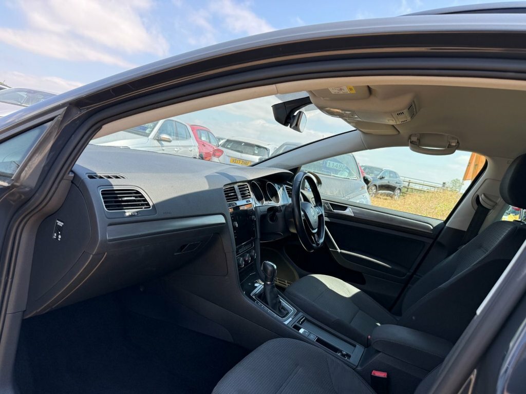 Volkswagen Golf 1.6L Match DH19HMC Grey #4