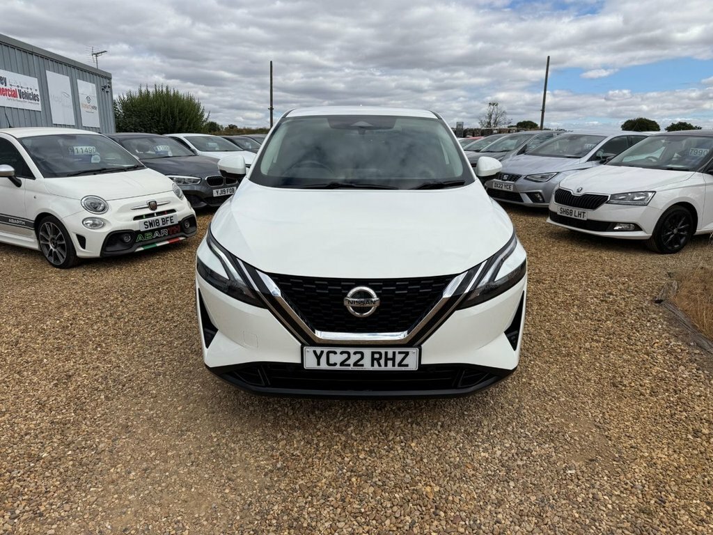 Nissan Qashqai 1.3L N-connecta YC22RHZ White #2
