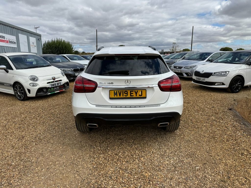Mercedes-Benz GLA Class 1.6L Urban Edition MV19EYJ White #6