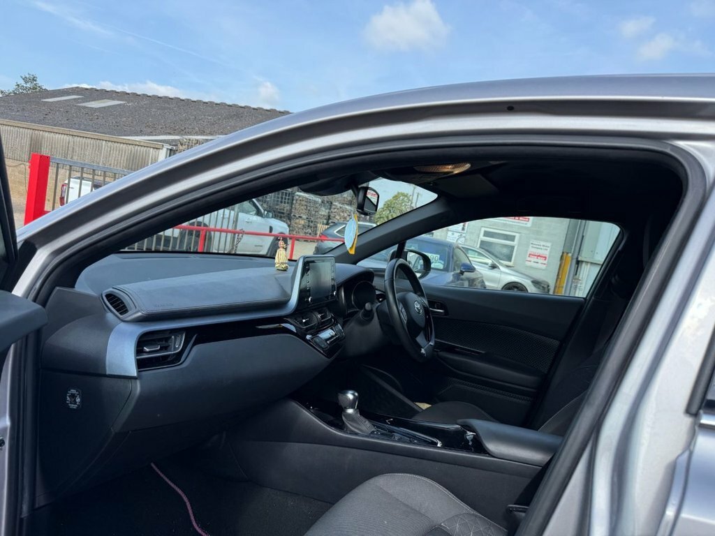 Toyota C-Hr 1.8L Design VK20LLZ Silver #4