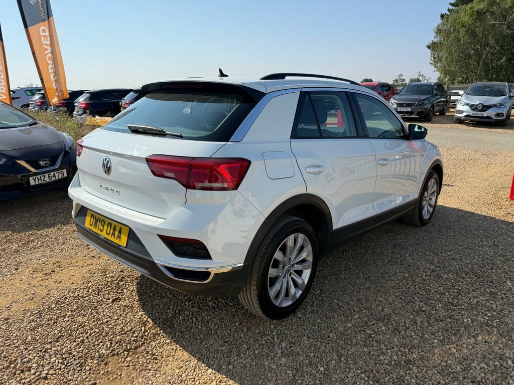Volkswagen T-Roc 1.6L Se OW19OAA White #3