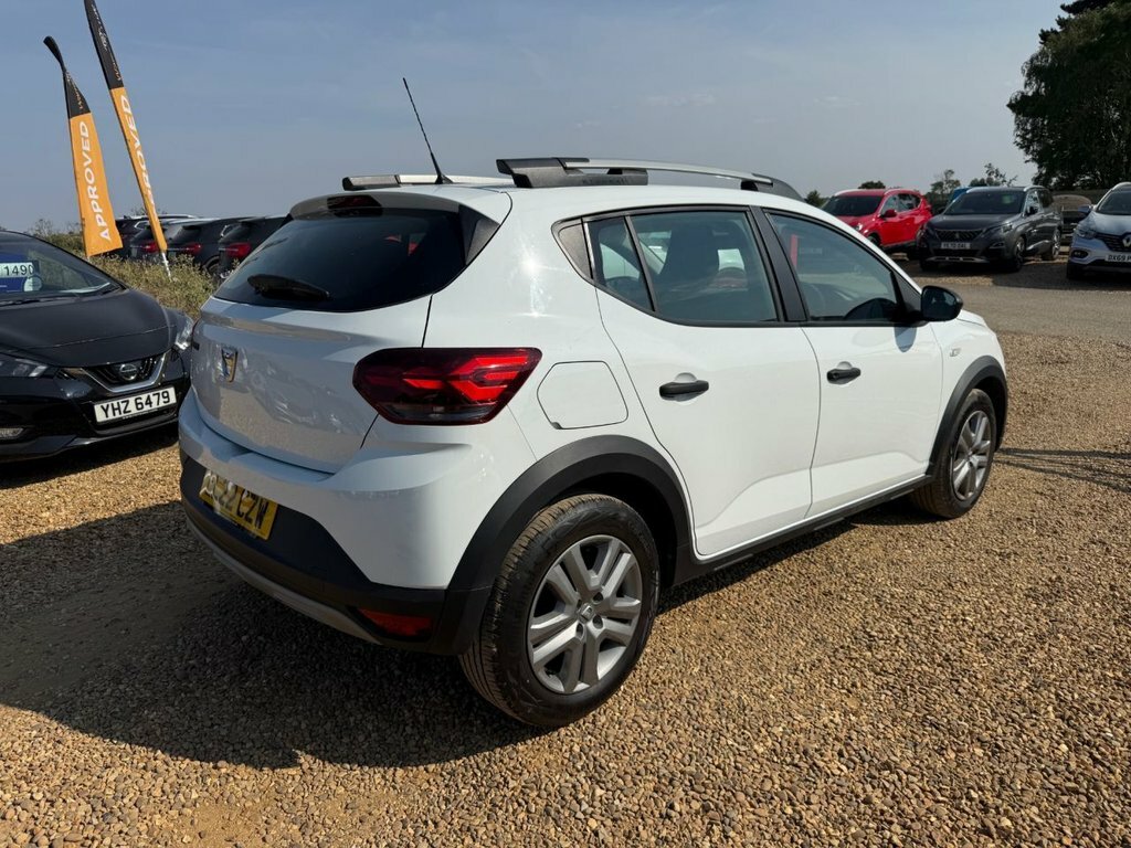 Dacia Sandero Stepway 1L Essential LL22CZW White #3