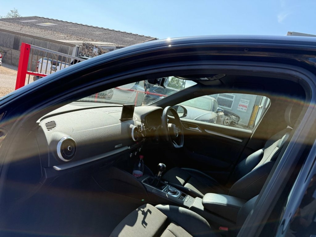 Audi A3 Se Technik Black #4