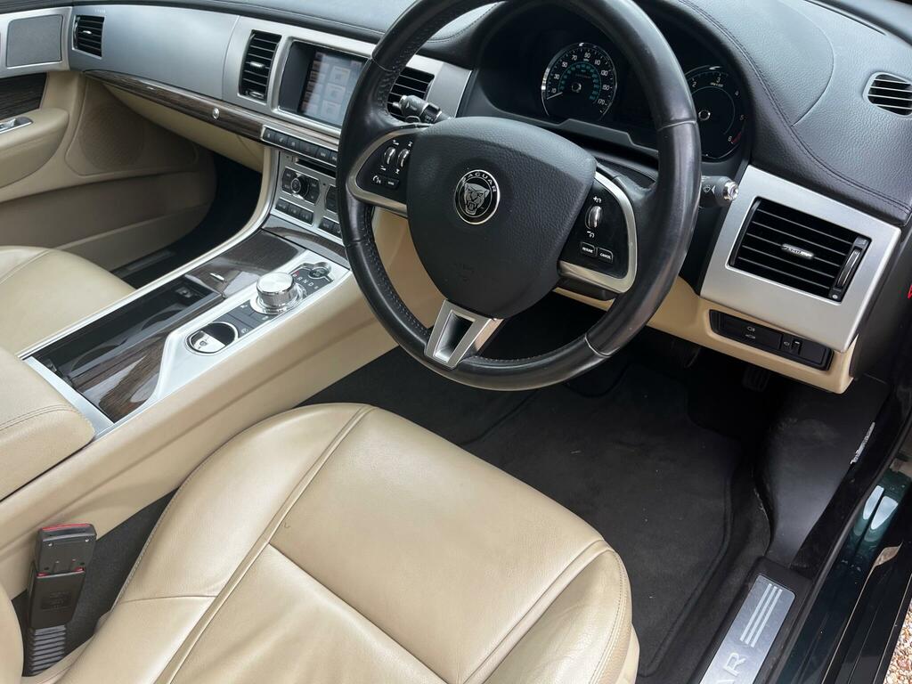 Jaguar XF 2.2D Luxury Euro 5 Ss RK15NZP Green #2
