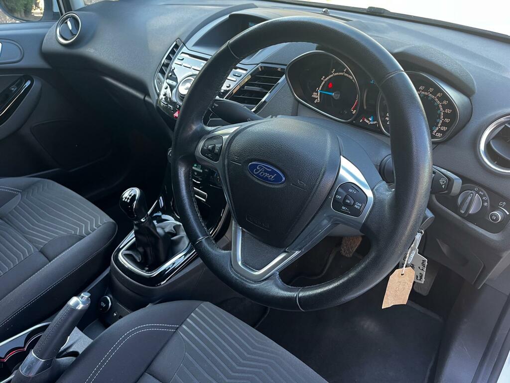 Ford Fiesta 1.0T Ecoboost Titanium Euro 5 Ss White #6