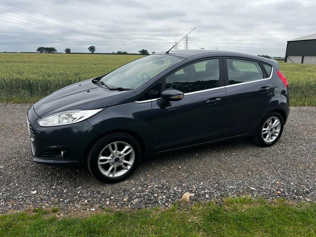 Ford Fiesta 1.6 Zetec Powershift Euro 5 Grey