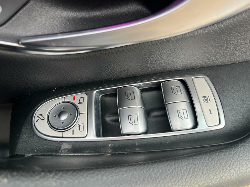 Mercedes-Benz E Class E 220 D Se Silver #28