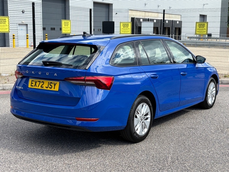 Skoda Octavia 1.0 Tsi Se Estate EX72JSY Blue #4