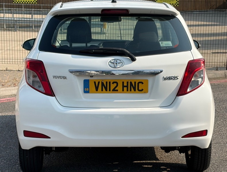 Toyota Yaris 1.33 Dual Vvt-i T White #6