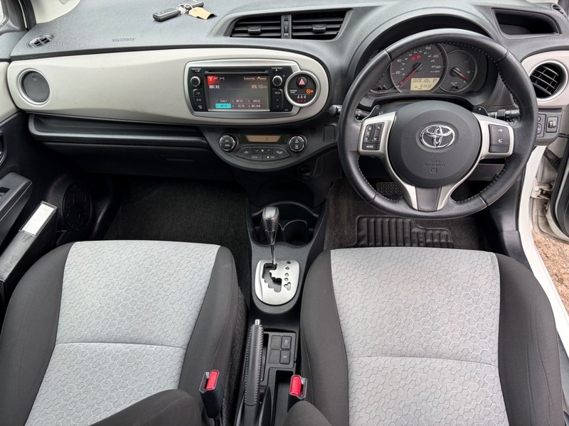 Vauxhall Grandland X 1.5 Turbo D Elite Nav Black #24